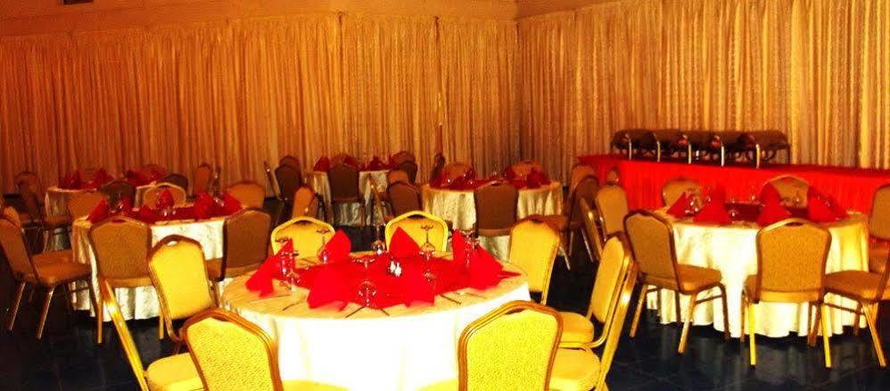Palace Hotel Ouagadougou Dış mekan fotoğraf