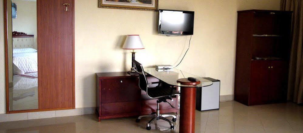 Palace Hotel Ouagadougou Dış mekan fotoğraf
